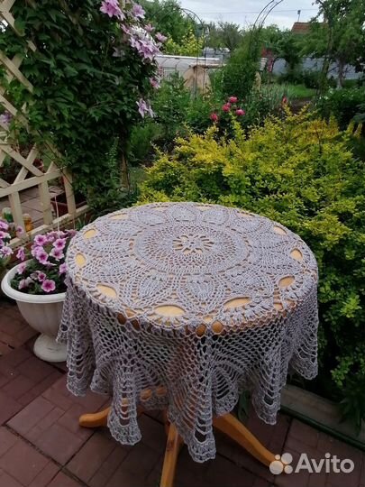 Скатерть круглая вязаная