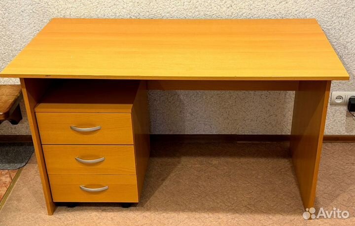 Письменный стол IKEA икея с тумбочкой