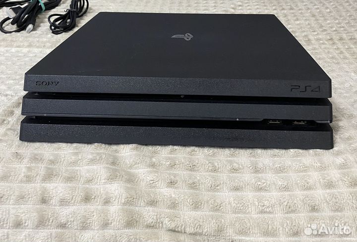 Игровая приставка ps4 pro 1tb