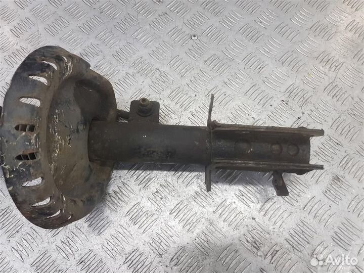 Стойка амортизатора передняя правая Фиат Scudo