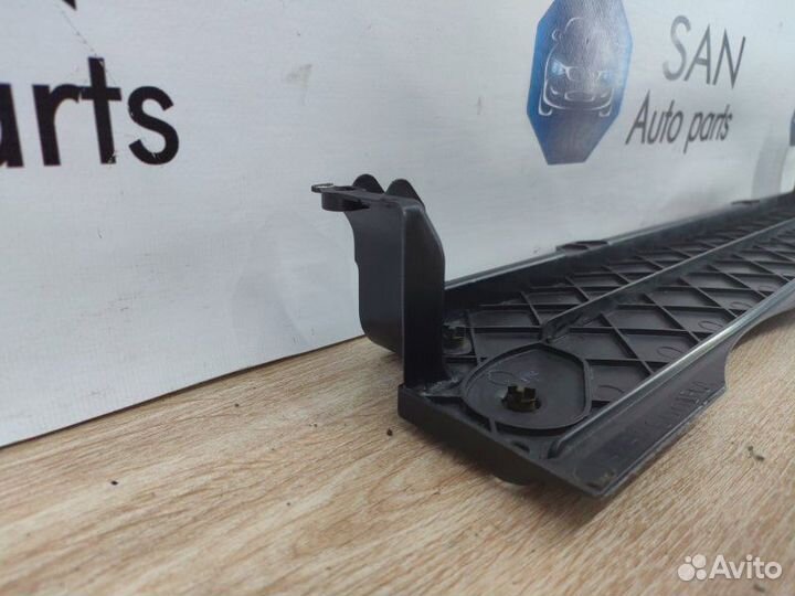 Кронштейн радиатора верхний Bmw X5 Рест E70 рест