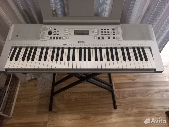 Синтезатор Yamaha YPT-360