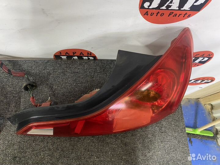 Фонарь правый Infiniti G V36 Coupe