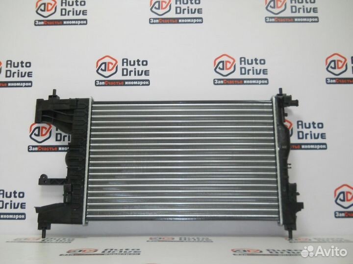 Радиатор охлаждения Шевроле Круз, Chevrolet Cruze
