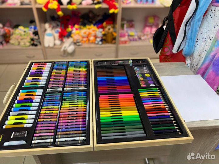 Художественный набор 220 деталей деревянный