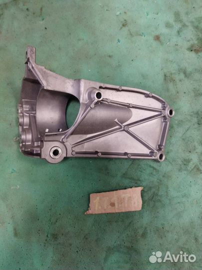 Кронштейн крепления катализатора volvo XC90 T35