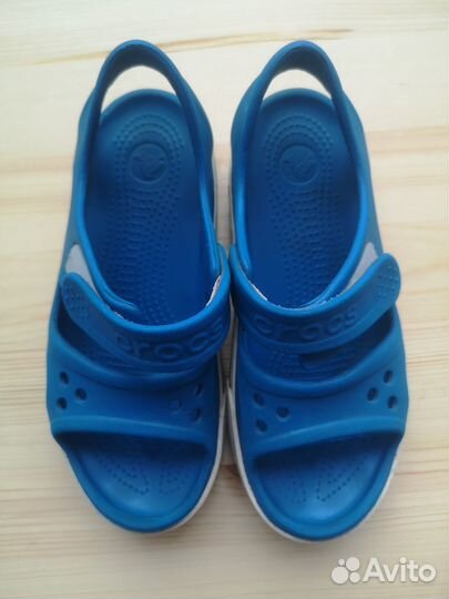 Сандалии Crocs j2