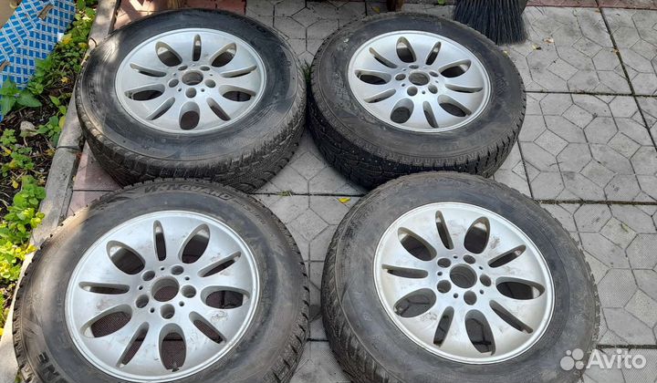 Зимняя резина с дисками. Kumho 722 235/65 R17