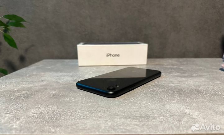 iPhone Xr, 128 ГБ