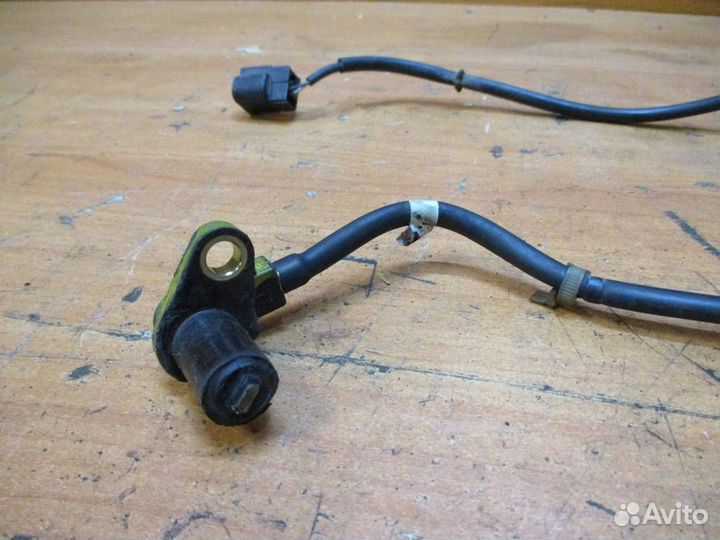 Датчик ABS задний левый Mitsubishi Outlander 1 (C