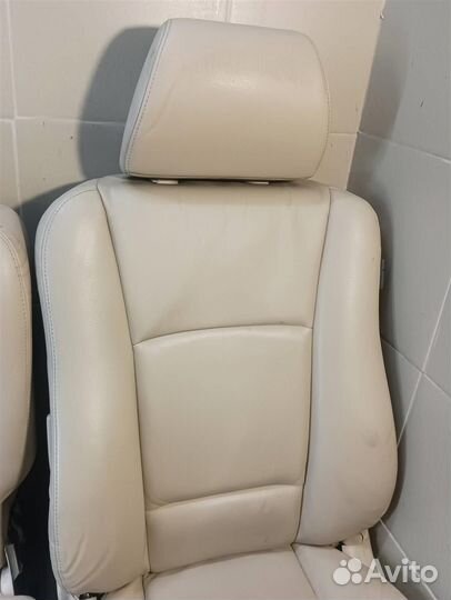 Сиденья комплект Subaru Tribeca WX 2007