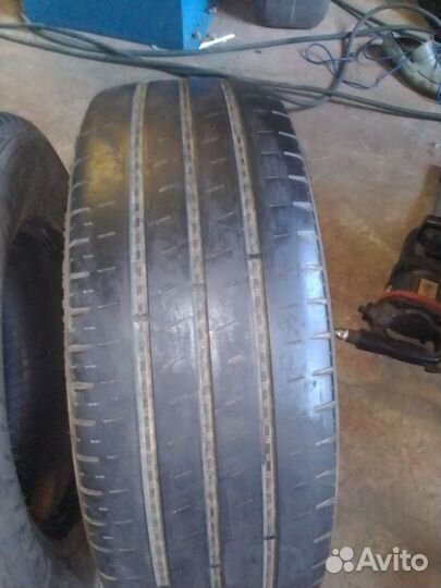 Nokian Tyres Hakka C Van 215/70 R15C 33S