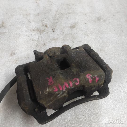 Суппорт тормозной задний правый Honda Civic 8 4D