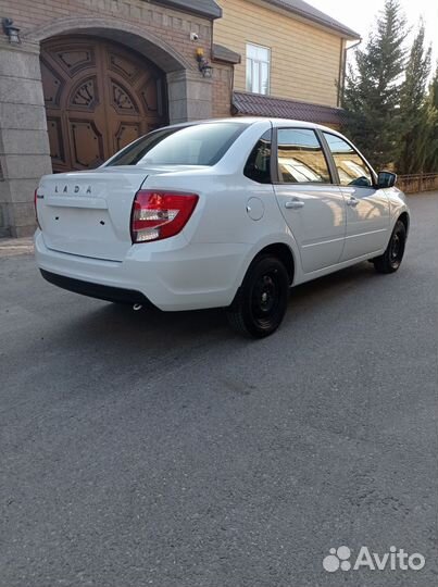 LADA Granta 1.6 МТ, 2024, 3 км