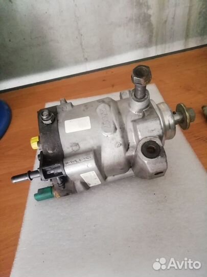 Топливный насос высокого давления D20DT