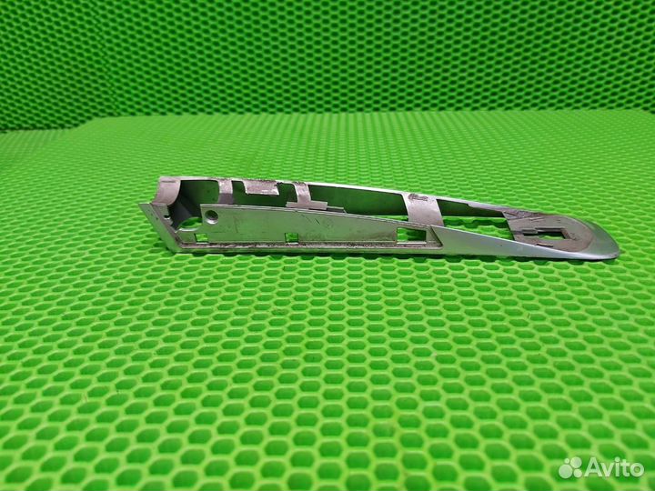 Накладка на рейлинг / молдинг крыши Volkswagen