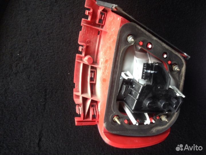 Задняя фара ауди A4B5 левая Америка