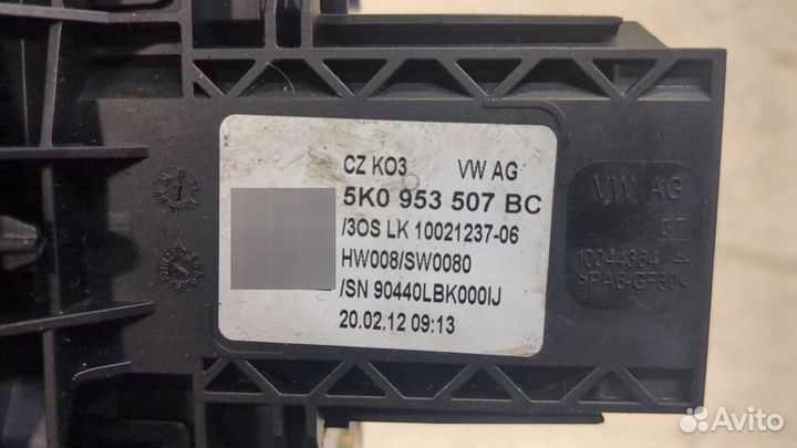 Переключатель поворотов и дворников Volkswagen Tou