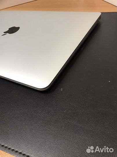 MacBook air 13 m1 на гарантии еще