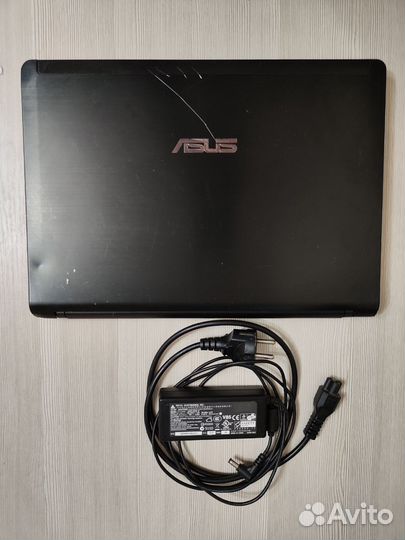 Asus ul80v