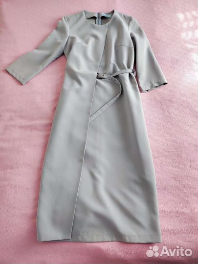 Платье в офис 42