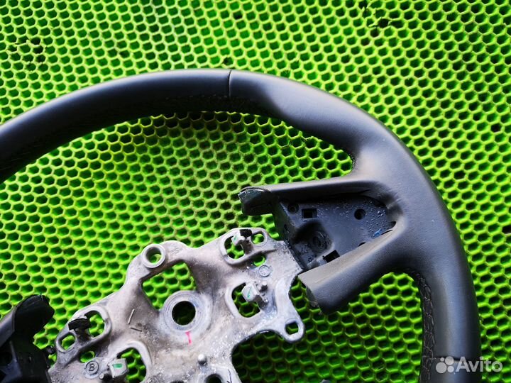 Рулевое колесо на Renault Kaptur 2016-н.в
