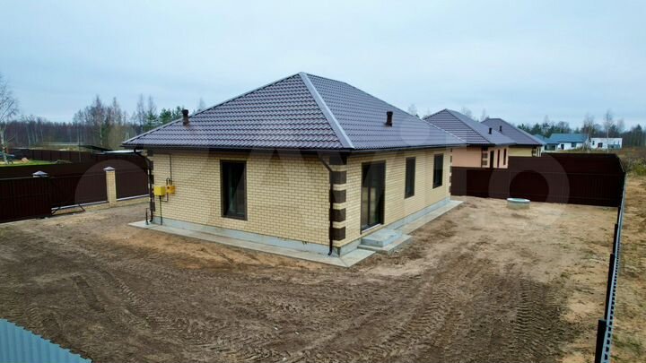 Коттедж 100 м² на участке 6 сот.