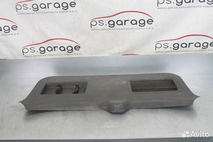 Обшивка двери багажника Nissan Pathfinder R51