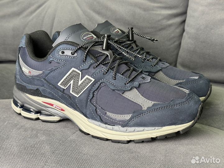 Кроссовки New Balance 2002R Синие в наличии