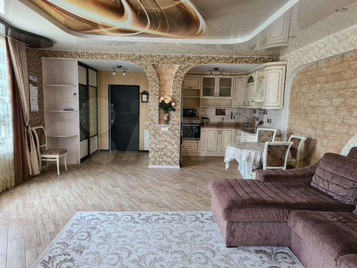 4-к. квартира, 120 м², 2/3 эт.