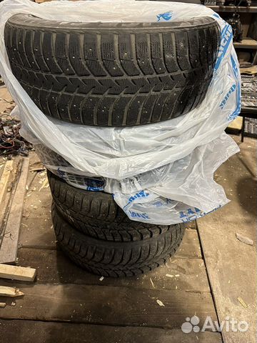 Bridgestone Ice Cruiser 7000 225/55 R17 97T