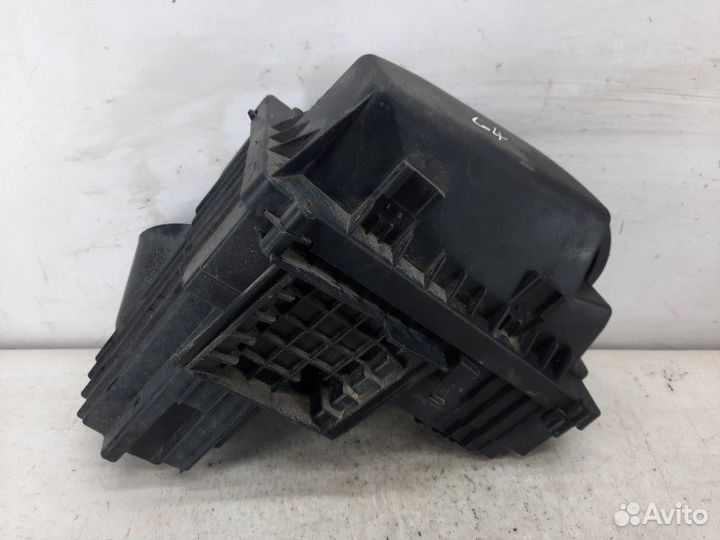 Корпус воздушного фильтра Citroen C5 универсал 2.0