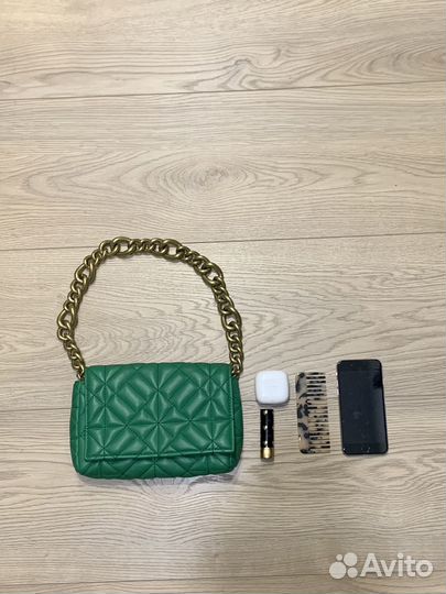 Сумка zara зеленая с цепью