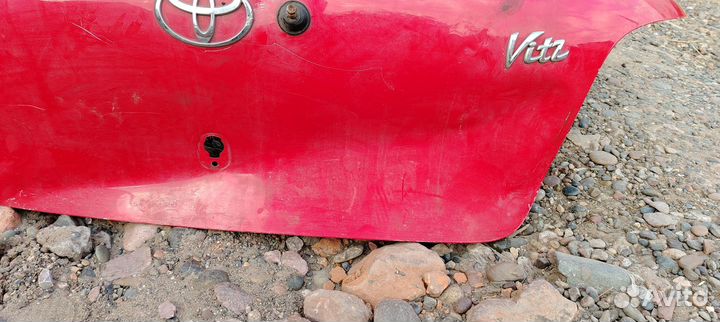 Крышка багажника тоета витц