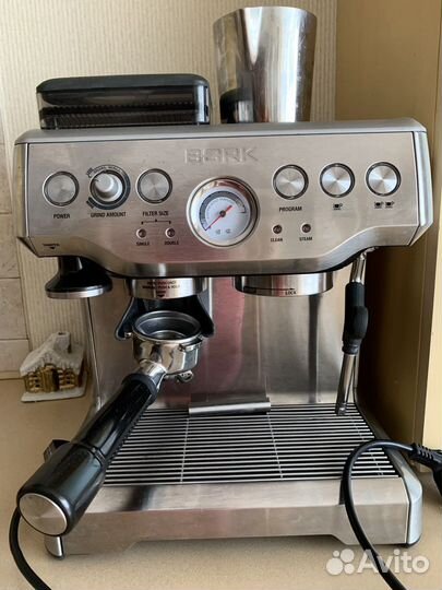 Кофемашина Bork c801