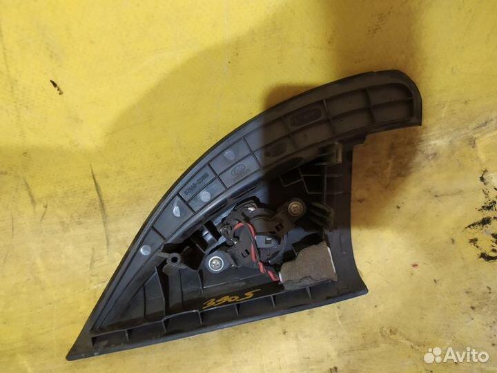 Динамик правый с крышки зеркала Hyundai ix35