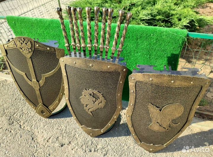 Щит подарочный/ подставка под шампуры