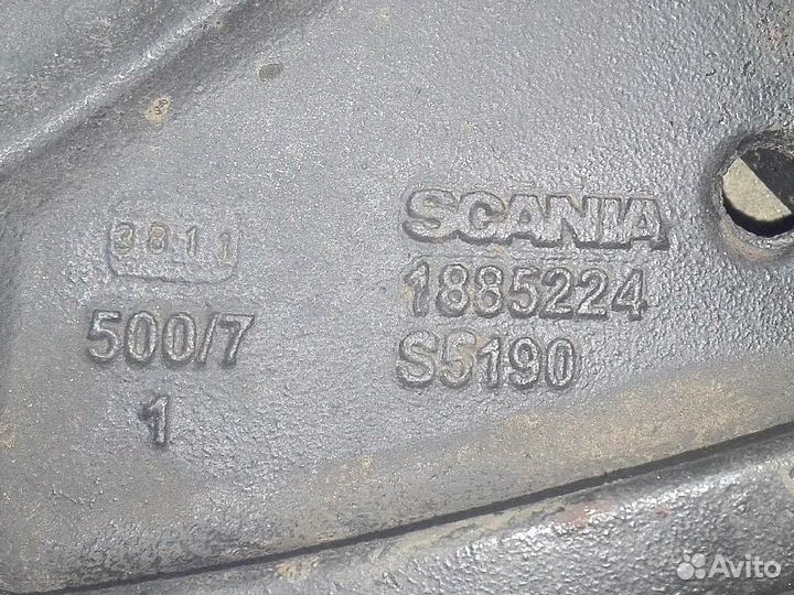 Кронштейн усилителя бампера правый Scania (Скания) 5 G-series 05-17 (1885224)