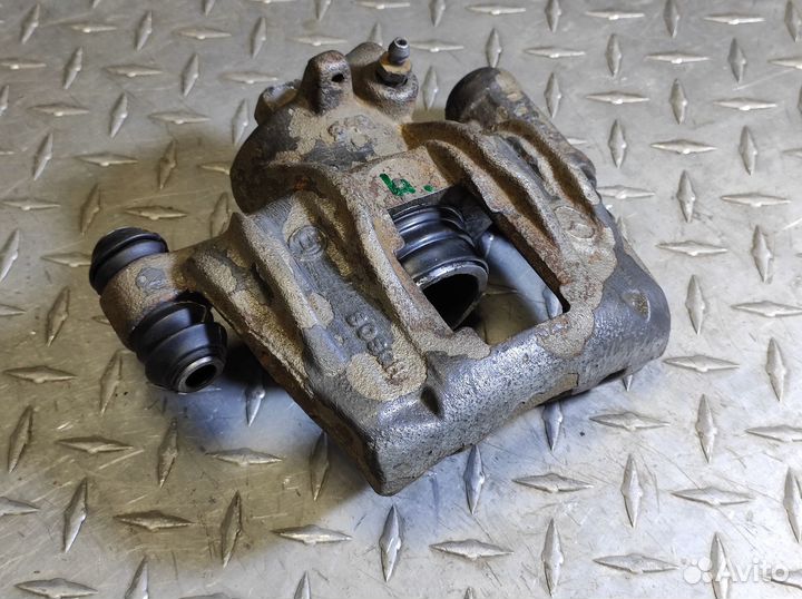 Суппорт задний Mercedes W463