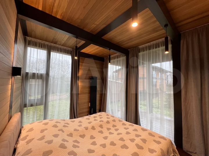 Дом 184 м² на участке 10 сот.