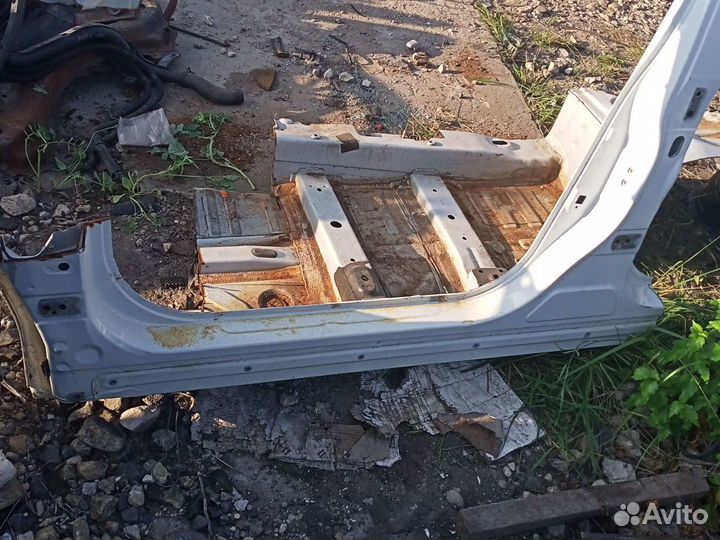 Левая боковая часть кузова ниссан альмера g15