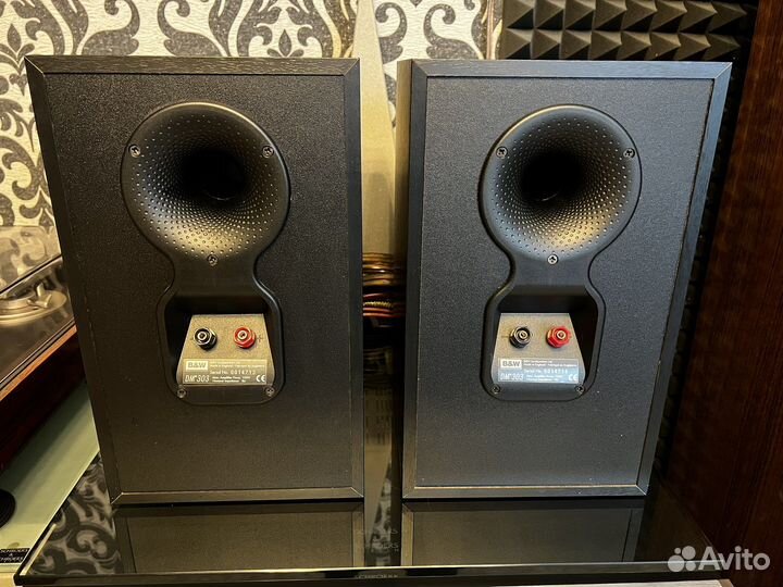 Полочная акустическая система B&W DM 303 в идеале