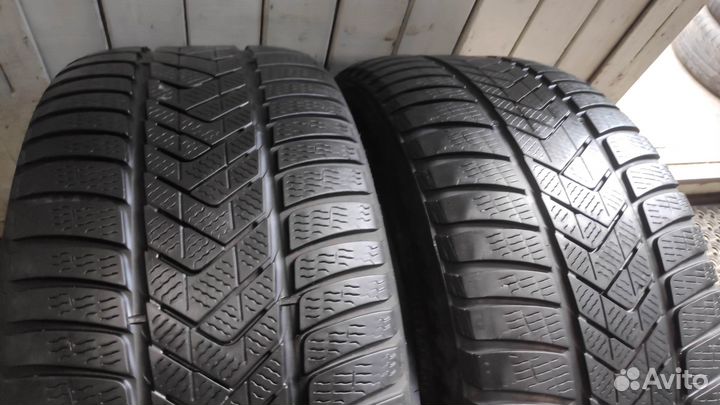 Pirelli Winter Sottozero 3 275/40 R18 103V
