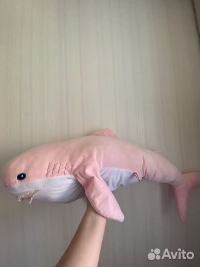 Мягкая игрушка акула розовая