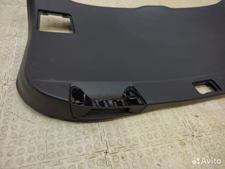 Обшивка двери задка Toyota Rav4 XA50 2018