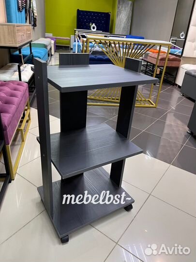 Этажерка на колесиках