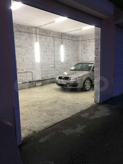 Гараж, > 30 м²