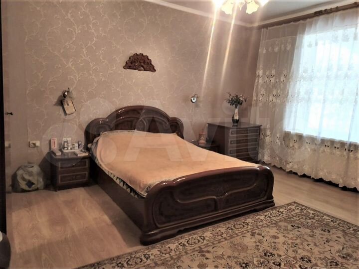 Дом 163,5 м² на участке 8,4 сот.