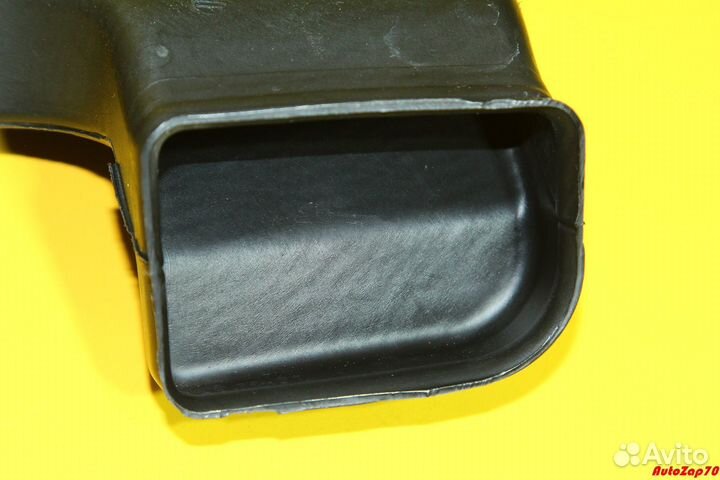 S500 W222 Воздуховод передний правый