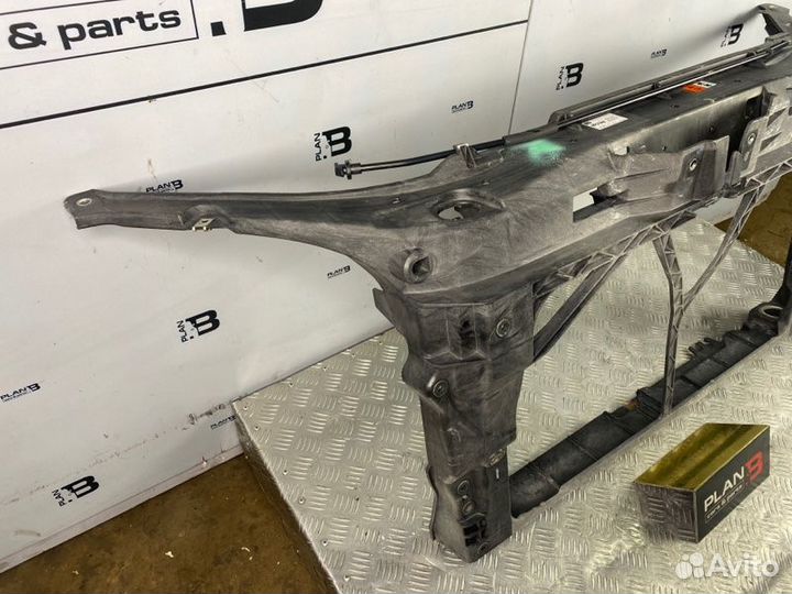 Передняя панель (телевизор) Mazda 3 BK 2006